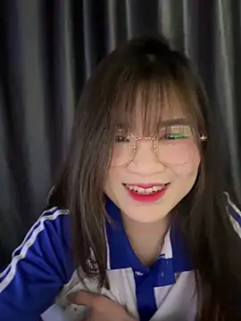 Cum-withyou online show from May 4, 2026, 6:53 am