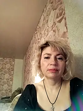 NataLilu826 online show from May 11, 2026, 4:04 pm