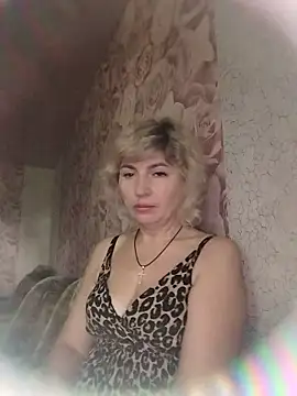 NataLilu826 online show from June 8, 2026, 1:22 pm