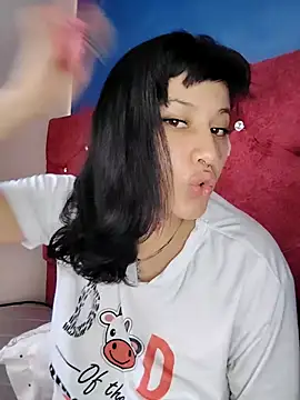 Snapshot of brunne_eva chatting on May 3, 2026, 6:36 pm brunne eva online show from May 3, 2026, 6:36 pm