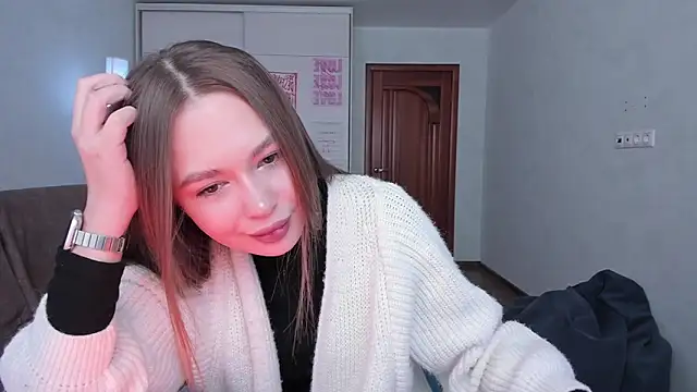 kittiangel00 online show from April 7, 2026, 4:24 am