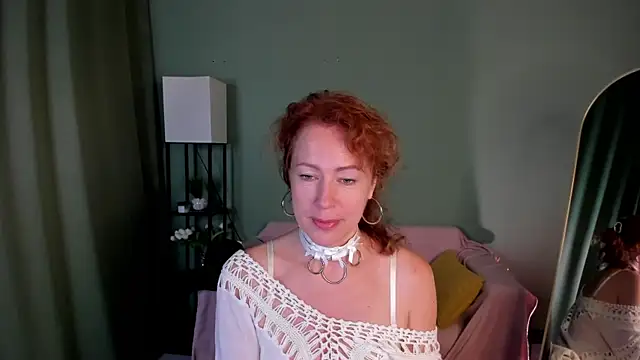 LeticiaRomano online show from July 27, 2026, 3:57 am
