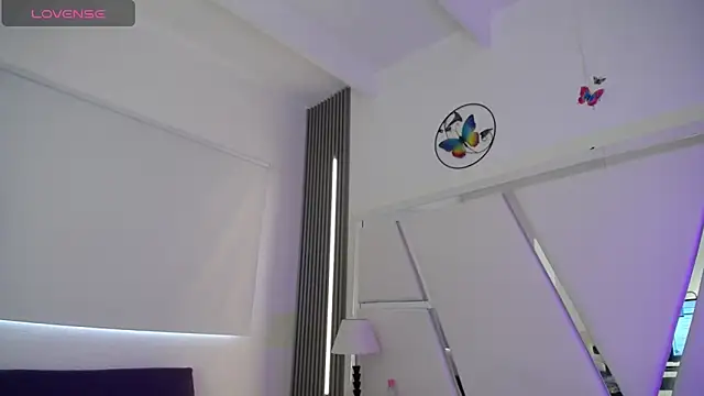 Snapshot of Bella__Morena chatting on March 14, 2026, 1:05 pm Bella Morena online show from March 14, 2026, 1:05 pm