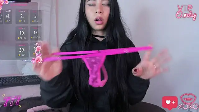 Lillypinky1 online show from April 5, 2026, 3:42 pm