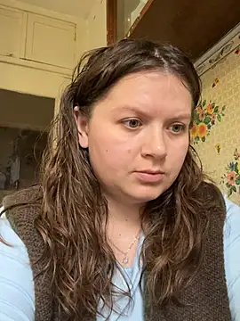 Nenssy555 online show from April 8, 2026, 2:39 pm
