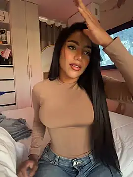 SaraValentina11 online show from June 13, 2026, 9:46 pm