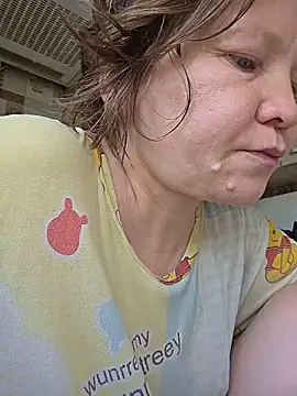  LOLA-LOLA  online show from June 17, 2026, 6:49 am