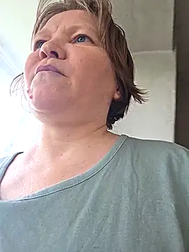  LOLA-LOLA  online show from June 24, 2026, 9:19 am