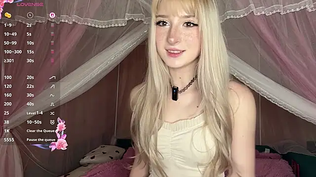 OnlyEva1 online show from April 15, 2026, 10:11 am