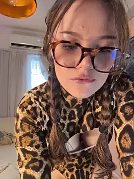 Snapshot of Tallulah_Kinky chatting on April 30, 2026, 8:57 pm Tallulah Kinky online show from April 30, 2026, 8:57 pm