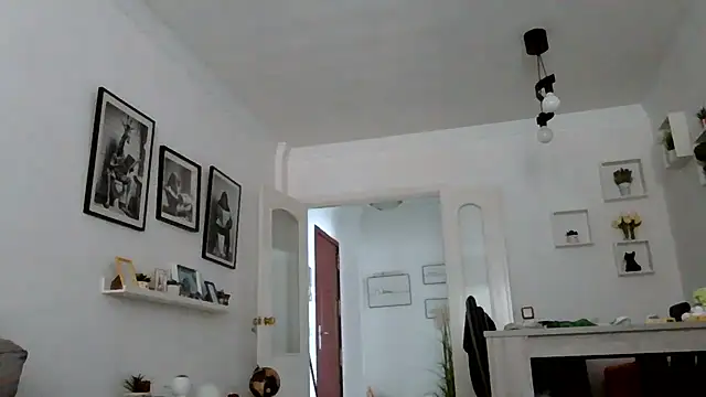 yanick931 online show from June 7, 2026, 10:41 am