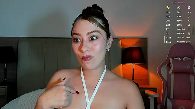 Snapshot of alejarosee chatting on June 15, 2026, 1:52 am alejarosee online show from June 15, 2026, 1:52 am