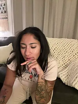 LatinaLoka online show from May 12, 2026, 3:03 am