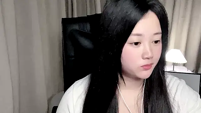 sisibaby20266 online show from May 11, 2026, 12:22 pm