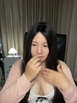 sisibaby20266 online show from May 15, 2026, 1:51 pm