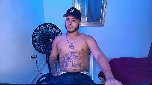 Snapshot of Crow_boss77 chatting on May 31, 2026, 3:26 am Crow boss77 online show from May 31, 2026, 3:26 am