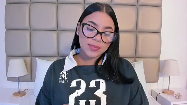 Snapshot of lilly_williamss chatting on May 14, 2026, 3:02 am lilly williamss online show from May 14, 2026, 3:02 am