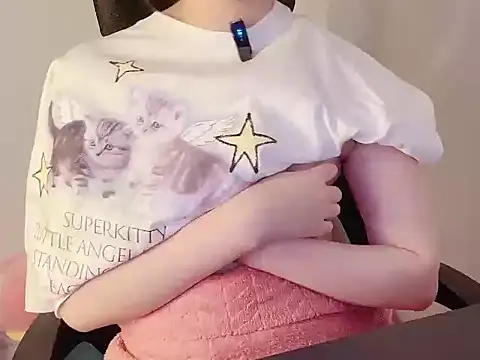 hunhun122 online show from April 9, 2026, 12:32 am