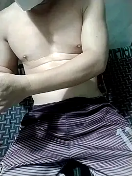 soigia35 online show from March 13, 2026, 1:07 pm