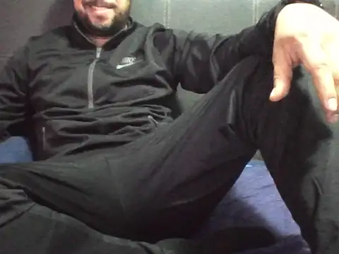 Sergiomachine69 online show from May 6, 2026, 5:14 am