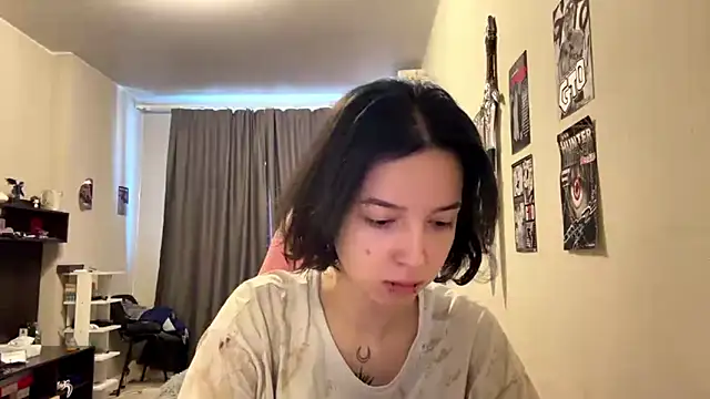 KateMiragee online show from March 15, 2026, 8:09 am