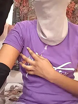 Telugucouple1431 online show from April 23, 2026, 4:46 am