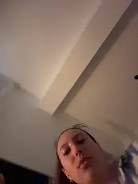 EvaRyen  online show from March 30, 2026, 1:23 pm