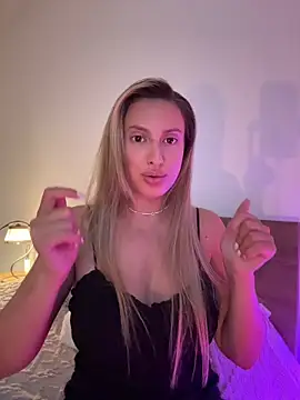 EvaRyen  online show from June 27, 2026, 5:18 pm