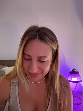 EvaRyen  online show from July 4, 2026, 5:19 pm