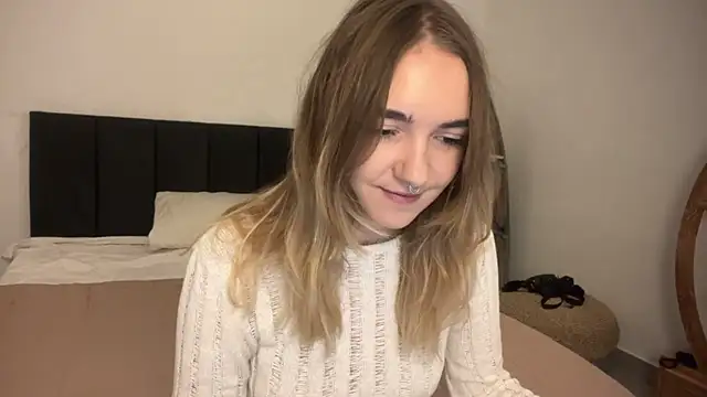 RoxyWet online show from April 3, 2026, 1:09 pm