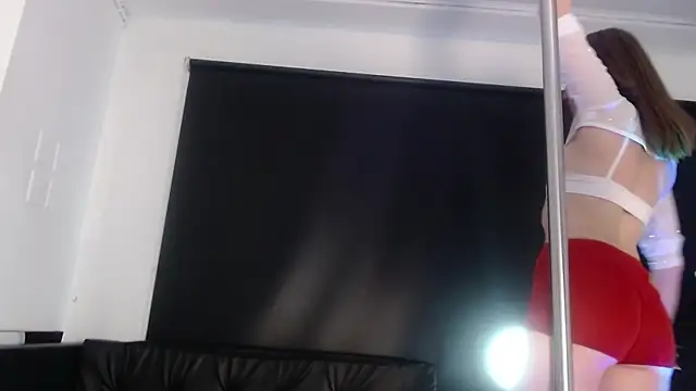 Ebony N Blonde online show from March 19, 2026, 8:24 pm