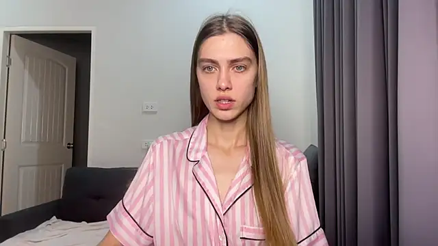 SonyaScarlett online show from March 18, 2026, 10:13 pm