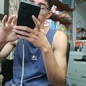 jhosuamoore online show from May 18, 2026, 1:06 pm