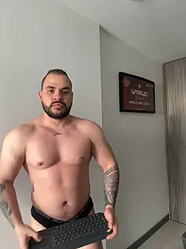 Axel Dominus online show from July 12, 2026, 8:33 pm