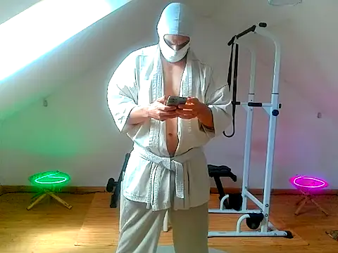 NinjaLaser online show from May 11, 2026, 11:27 am