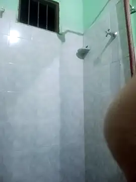 Snapshot of antonelared18 chatting on April 8, 2026, 11:48 pm antonelared18 online show from April 8, 2026, 11:48 pm