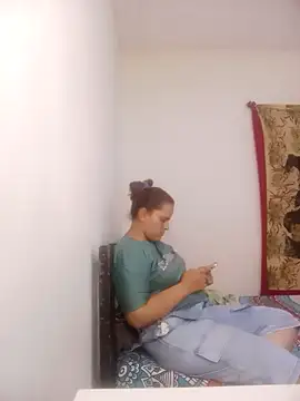 Snapshot of antonelared18 chatting on April 11, 2026, 2:05 am antonelared18 online show from April 11, 2026, 2:05 am