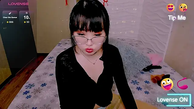 Akiko Yun online show from March 20, 2026, 11:48 am