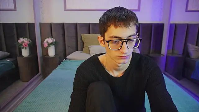 RonBevs online show from June 4, 2026, 8:26 pm
