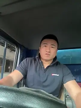 Cunzhangshibage02 online show from May 4, 2026, 12:06 am
