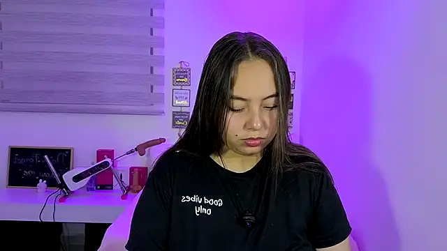 cherry valeria online show from June 23, 2026, 2:20 am