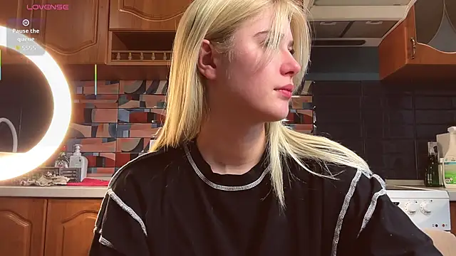 ivygenesis online show from April 4, 2026, 10:57 am