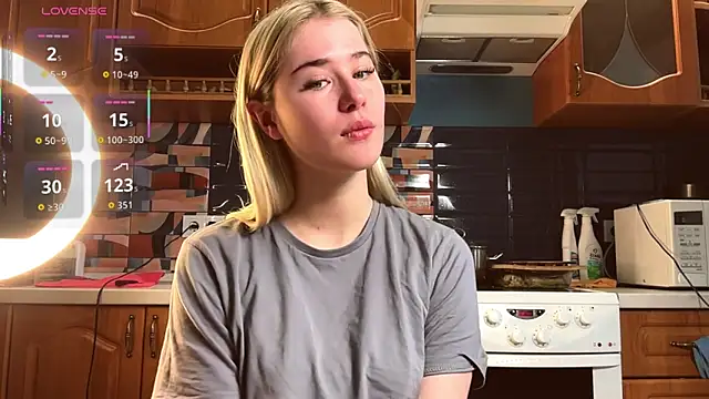 ivygenesis online show from April 12, 2026, 6:40 am