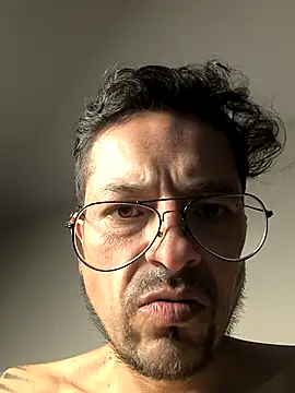 Snapshot of erick242130 chatting on March 12, 2026, 9:54 pm erick242130 online show from March 12, 2026, 9:54 pm