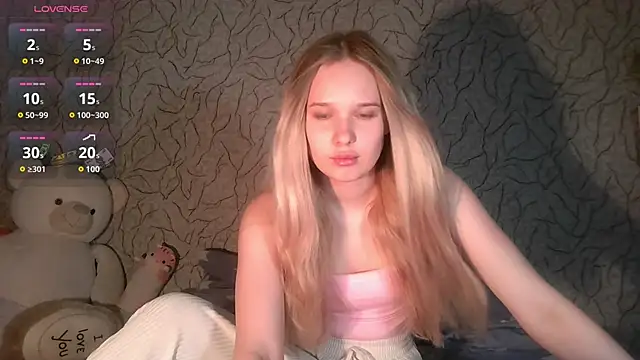Alice Pleasance online show from June 4, 2026, 3:29 pm