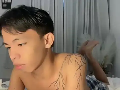 hottasianboy online show from July 27, 2026, 12:01 pm
