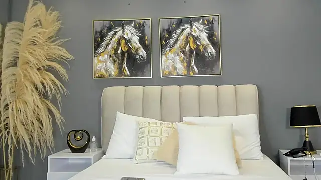 VaniaRouse online show from March 29, 2026, 2:28 pm