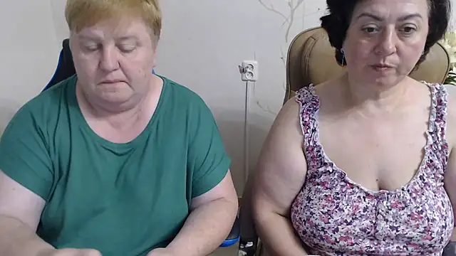 Lindy-Jeanie online show from July 9, 2026, 8:35 pm