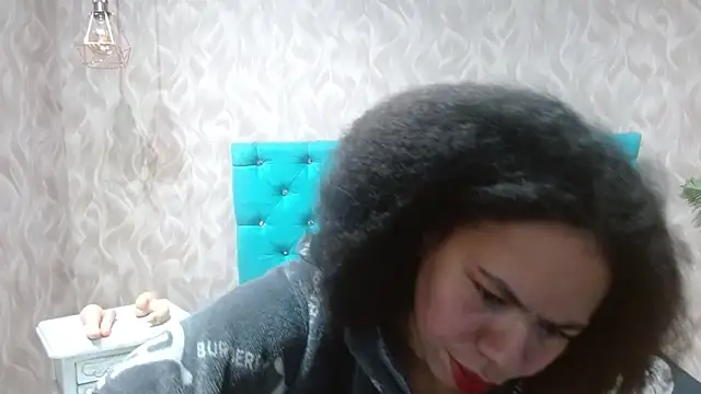 KeniaLovex online show from May 5, 2026, 1:35 am