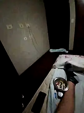 Snapshot of cracadaboa chatting on April 15, 2026, 8:53 pm cracadaboa online show from April 15, 2026, 8:53 pm